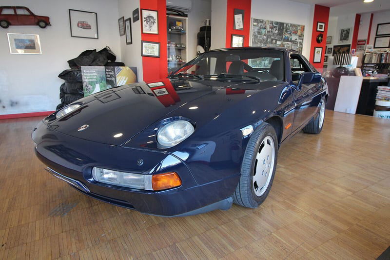 Porsche 928 S4