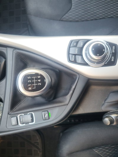 BMW Serie 1 116d 2.0 116CV cat 5 porte Attiva DPF (18)