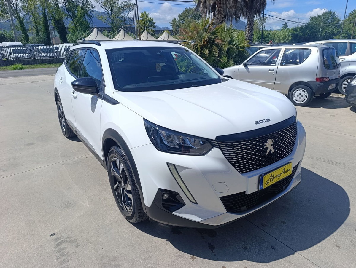 Peugeot 2008 BlueHDi 130 S&S EAT8 Allure Pack (2)