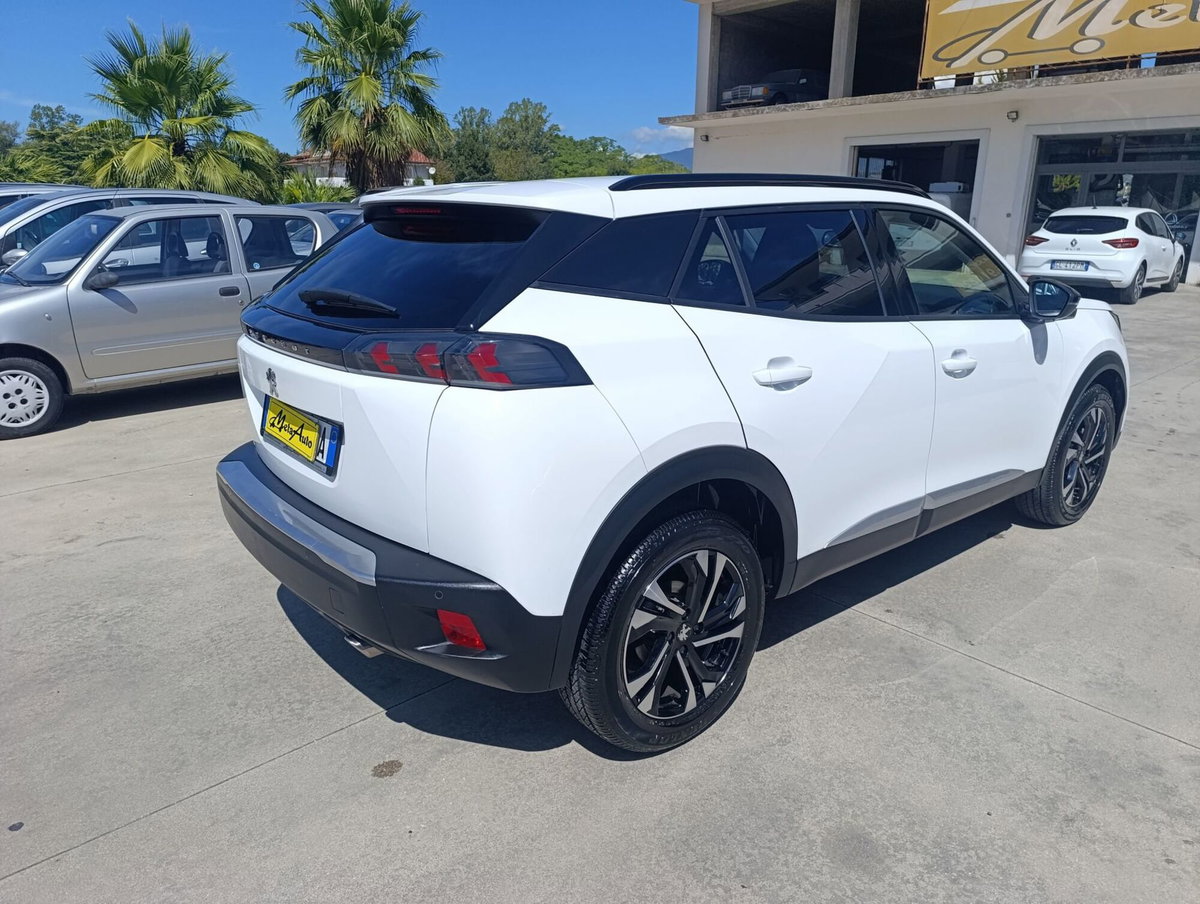 Peugeot 2008 BlueHDi 130 S&S EAT8 Allure Pack (3)