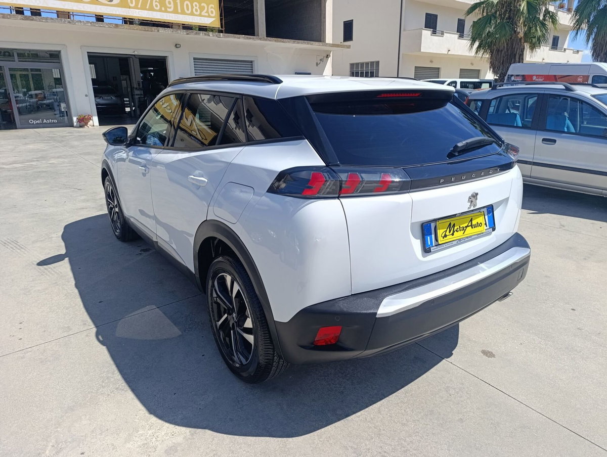 Peugeot 2008 BlueHDi 130 S&S EAT8 Allure Pack (4)