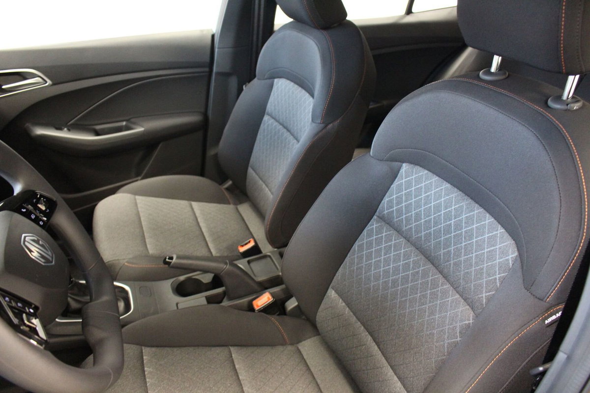 Mg MG3 1.5 Standard (8)