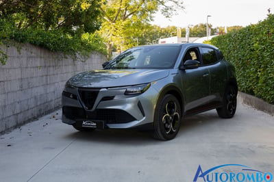 Alfa Romeo Junior 1.2 ibrida Speciale 145cv edct6 nuova