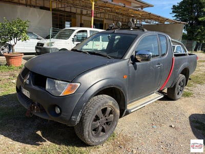 Mitsubishi L200 2.5 DI-D/136CV Club Cab Intense usato