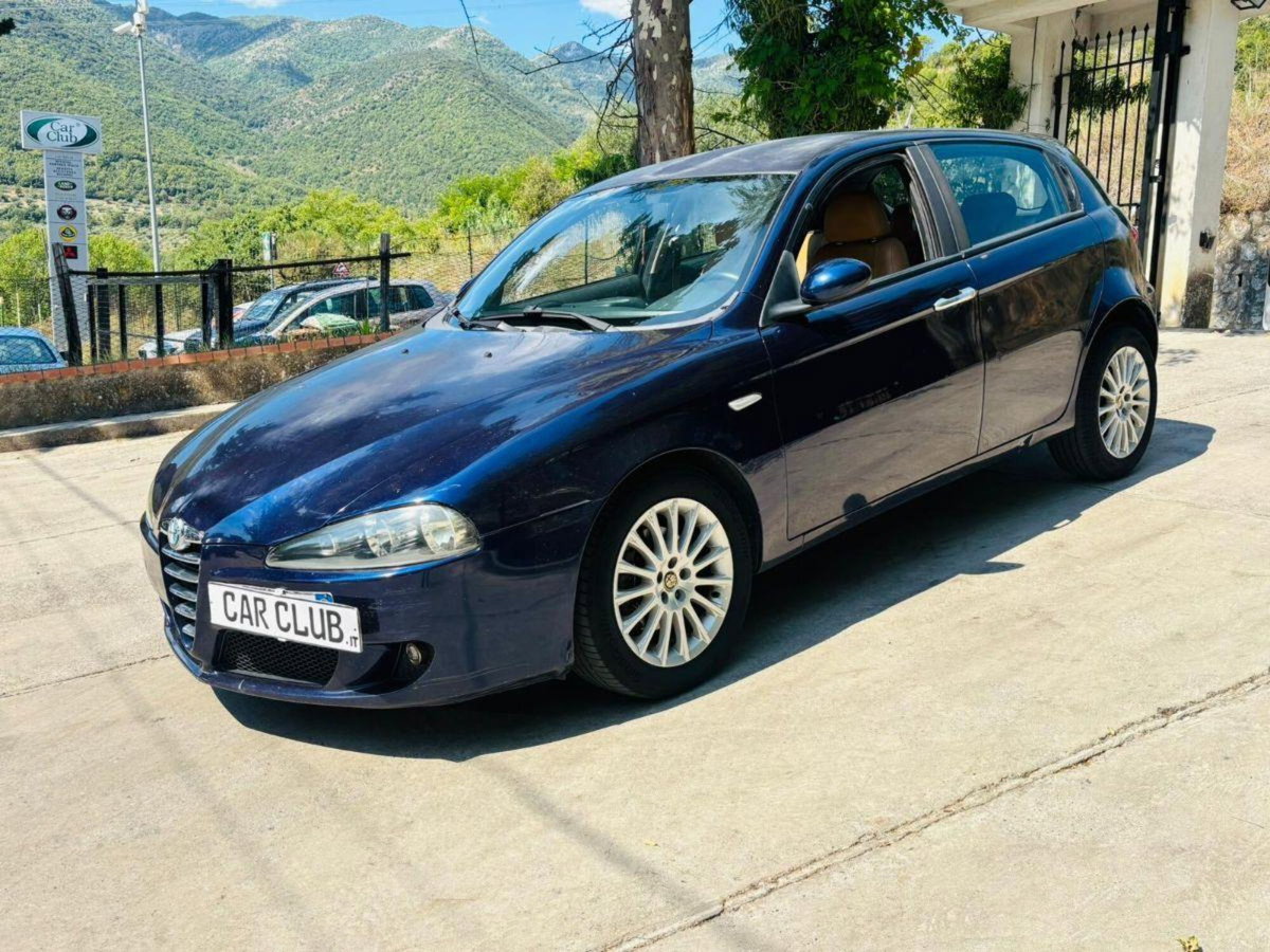 Alfa Romeo 147 1.9 JTD (120) 5 porte Distinctive