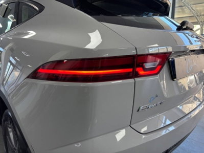 Jaguar E-Pace 2.0D 150 CV AWD aut. SE (6)