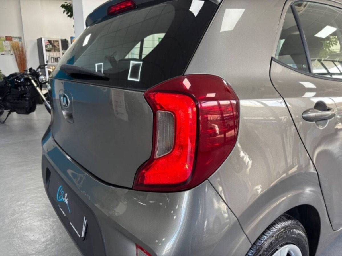 Kia Picanto 1.0 12V 5 porte Active (7)