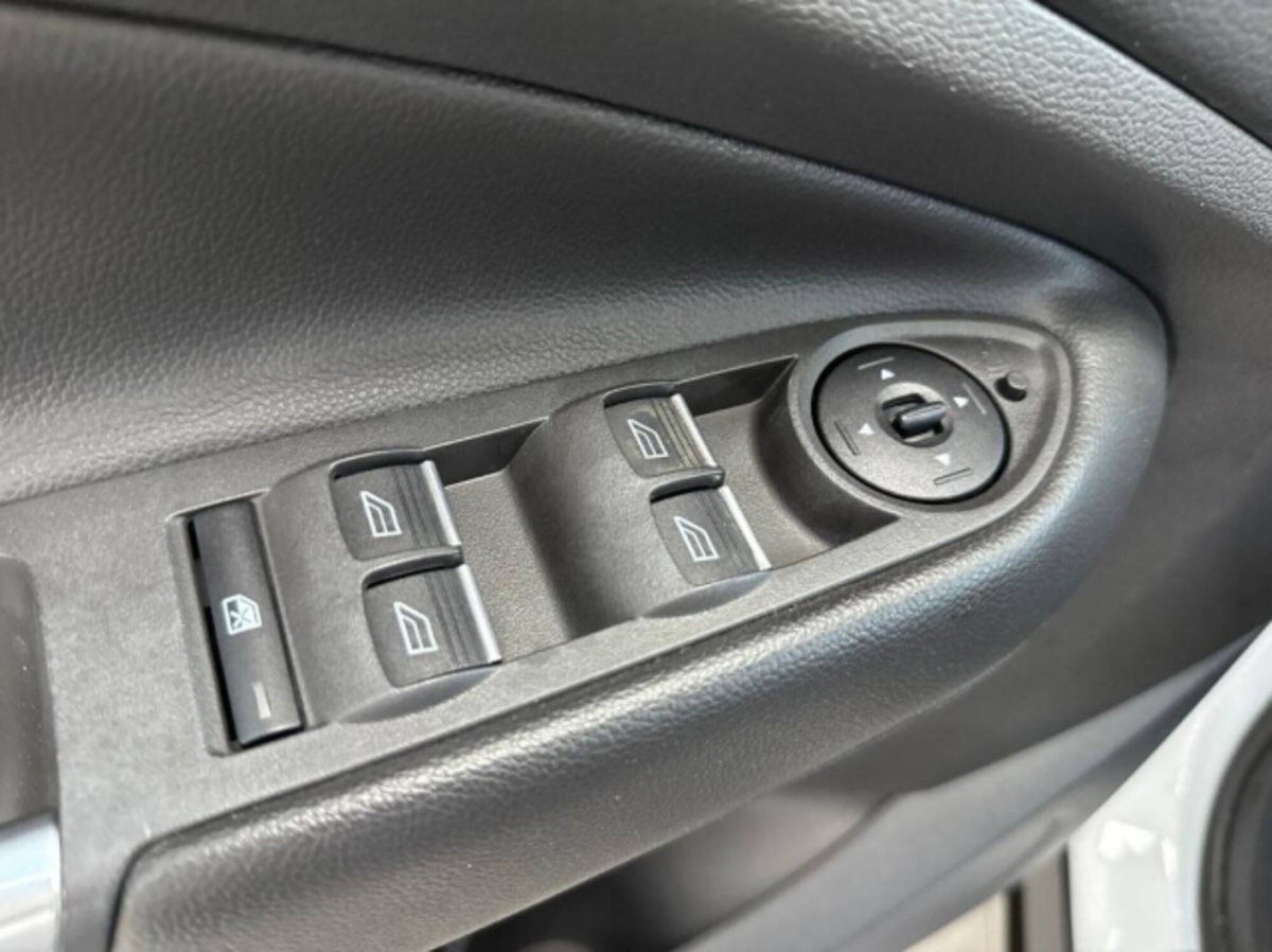 Ford Kuga 2.0 TDCI 150 CV S&S 4WD Powershift Business (10)