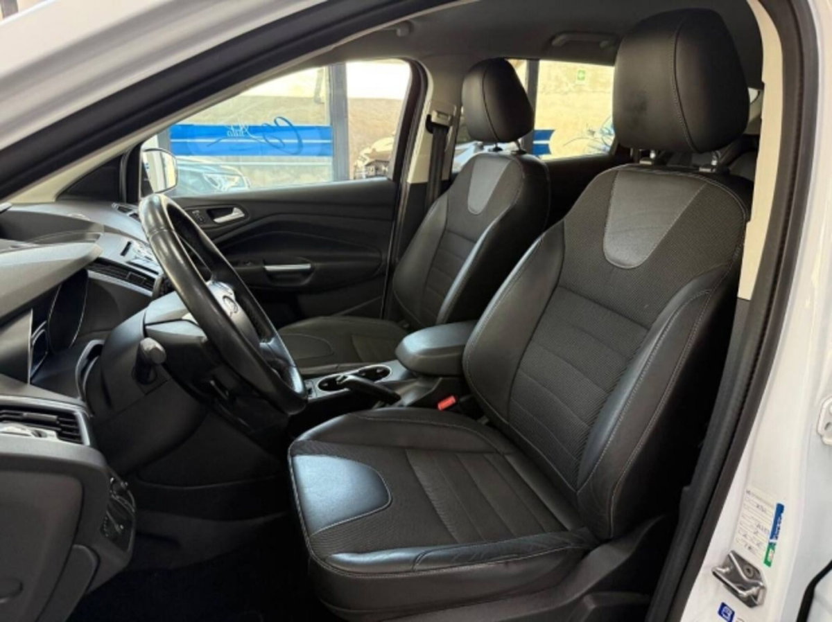 Ford Kuga 2.0 TDCI 150 CV S&S 4WD Powershift Business (12)
