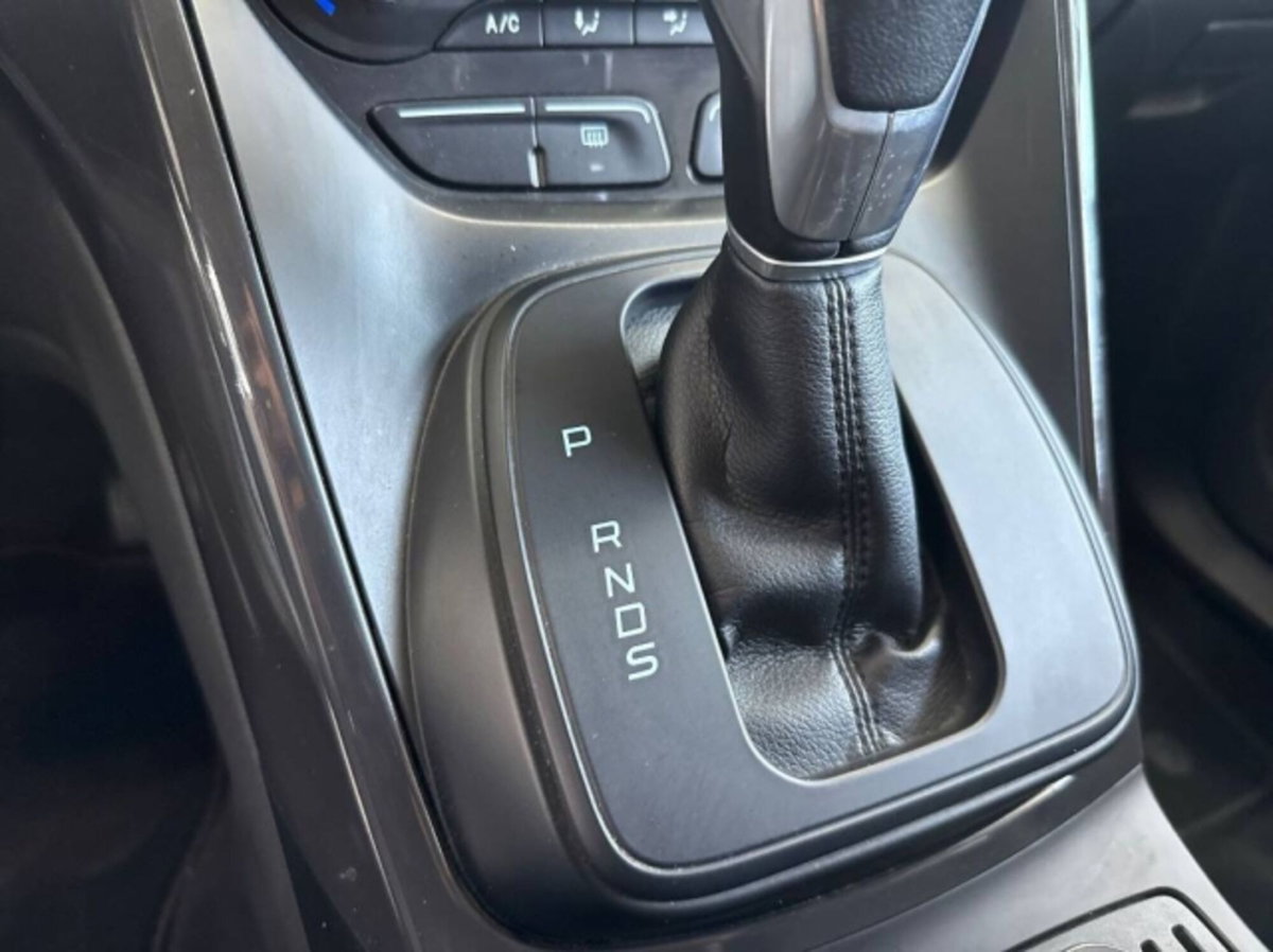 Ford Kuga 2.0 TDCI 150 CV S&S 4WD Powershift Business (20)