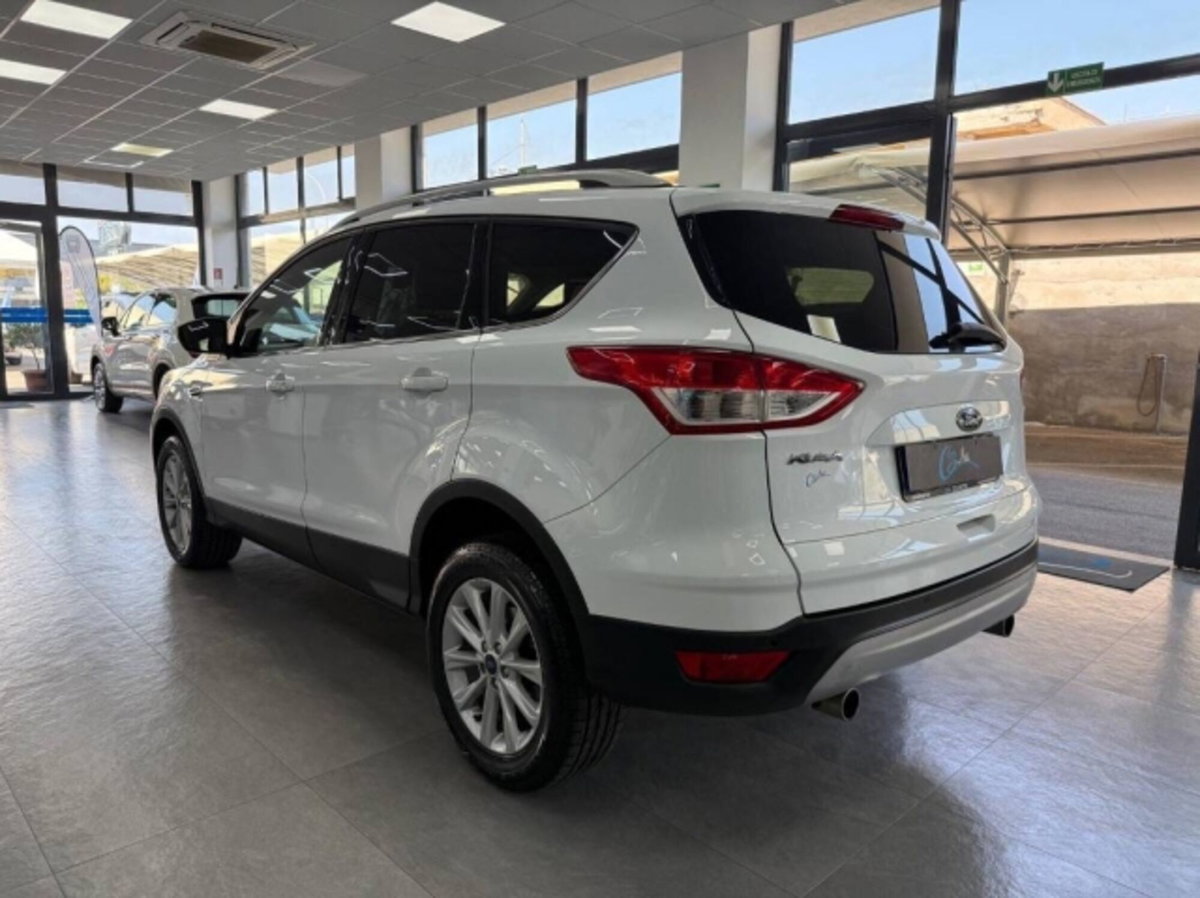 Ford Kuga 2.0 TDCI 150 CV S&S 4WD Powershift Business (4)