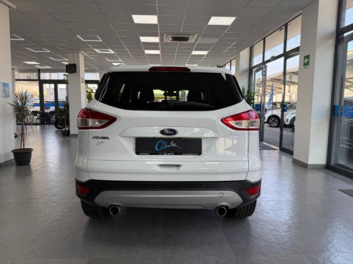 Ford Kuga 2.0 TDCI 150 CV S&S 4WD Powershift Business (5)