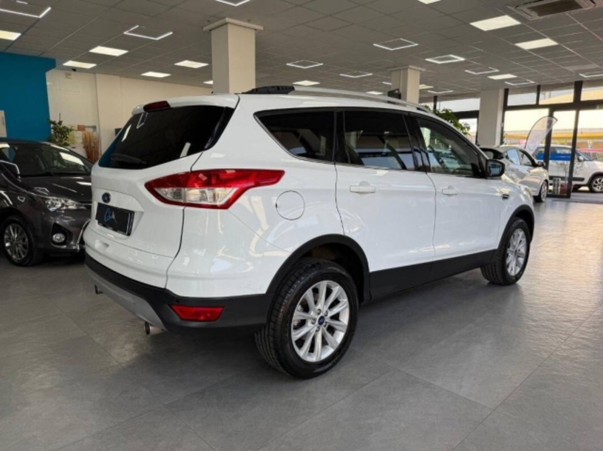 Ford Kuga 2.0 TDCI 150 CV S&S 4WD Powershift Business (6)