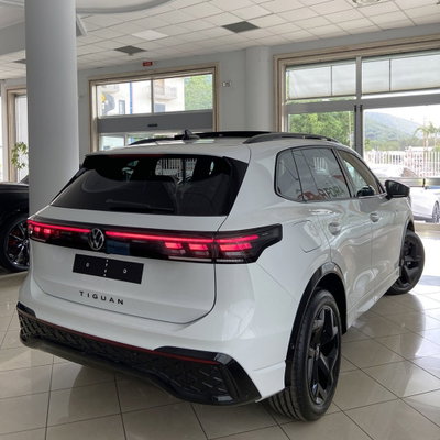 Volkswagen Tiguan Allspace 2.0 tdi R-Line 150cv dsg (5)