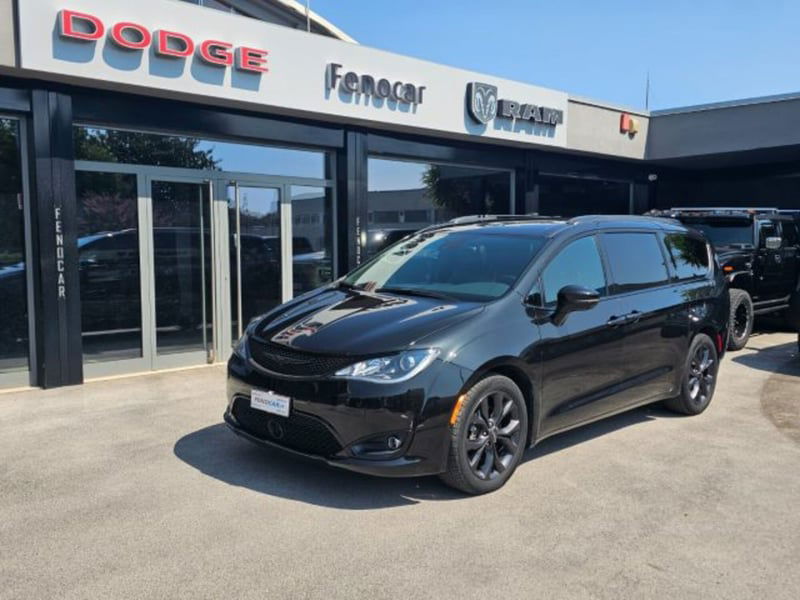 Chrysler Pacifica 3.6 V6 Limited awd at9