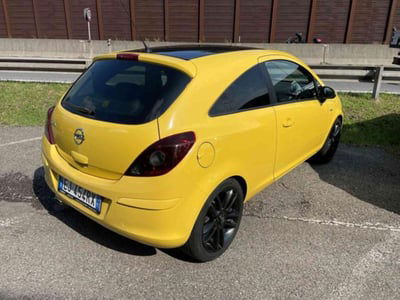 Opel Corsa 1.2 3 porte b-color usata