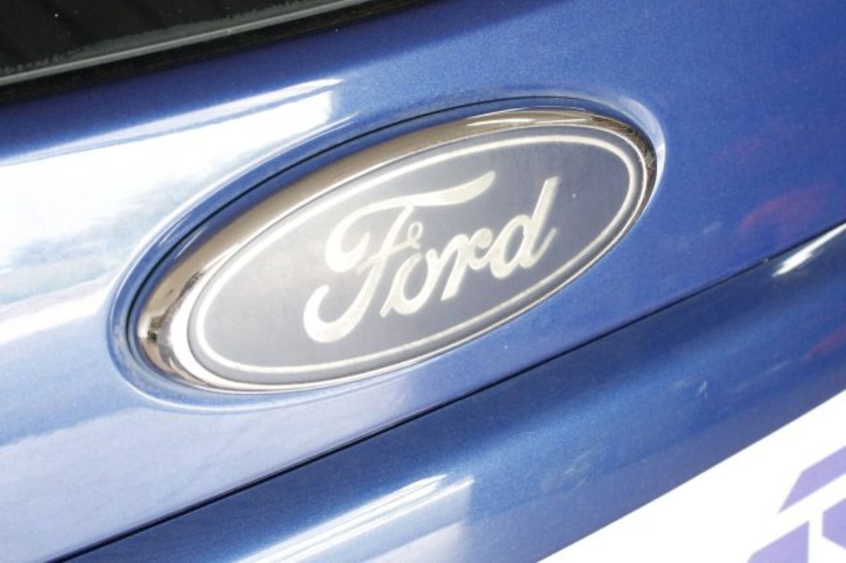 Ford Focus 2.5T (225CV) 20V 5p. ST (20)
