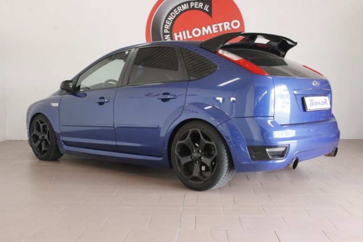Ford Focus 2.5T (225CV) 20V 5p. ST (3)