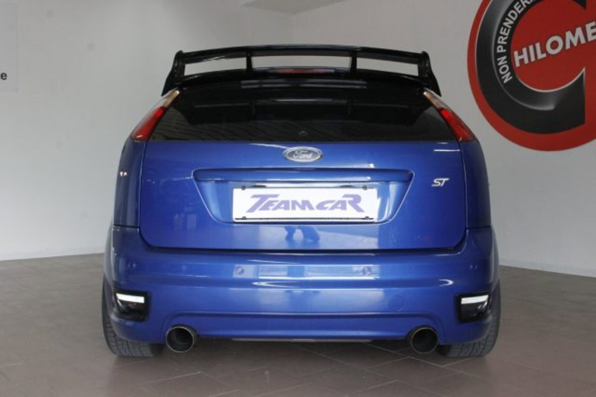 Ford Focus 2.5T (225CV) 20V 5p. ST (4)