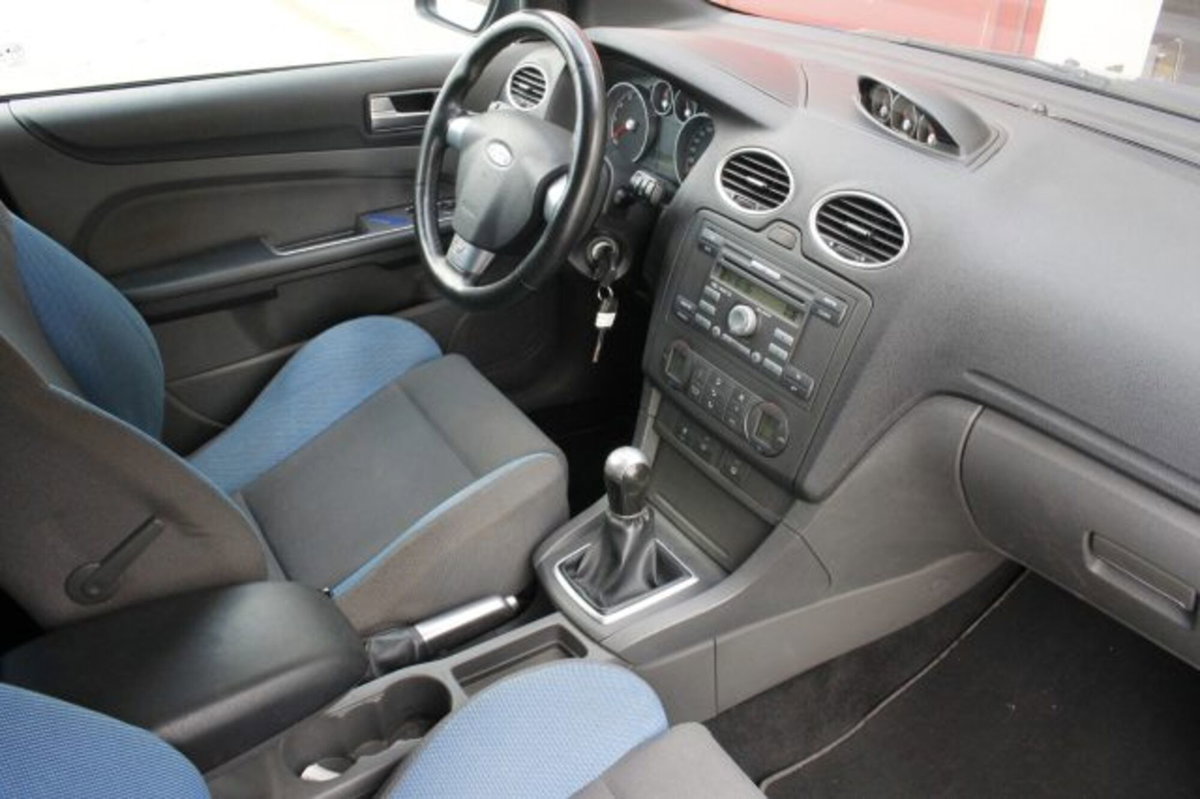 Ford Focus 2.5T (225CV) 20V 5p. ST (6)
