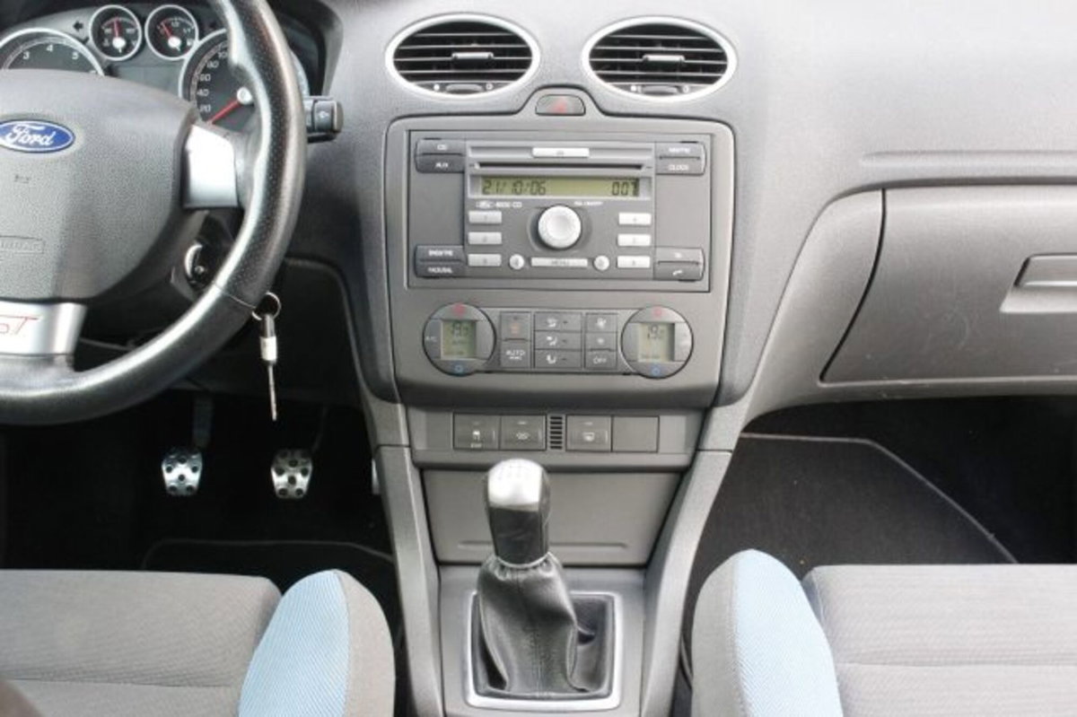 Ford Focus 2.5T (225CV) 20V 5p. ST (7)