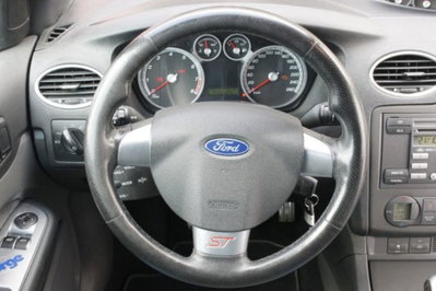 Ford Focus 2.5T (225CV) 20V 5p. ST (8)