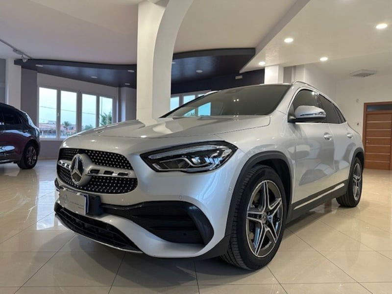 Mercedes-Benz GLA SUV 200 d Automatic Premium