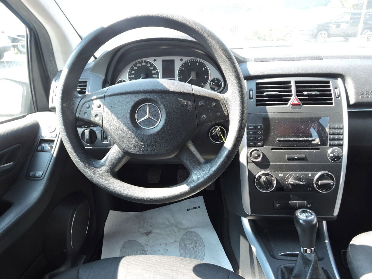 Mercedes-Benz Classe B 170 BlueEFFICIENCY (9)