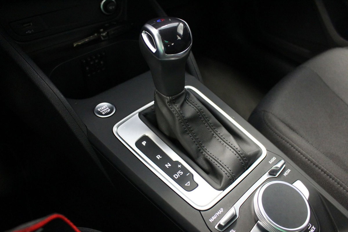 Audi Q2 Q2 30 TDI S tronic Business (14)