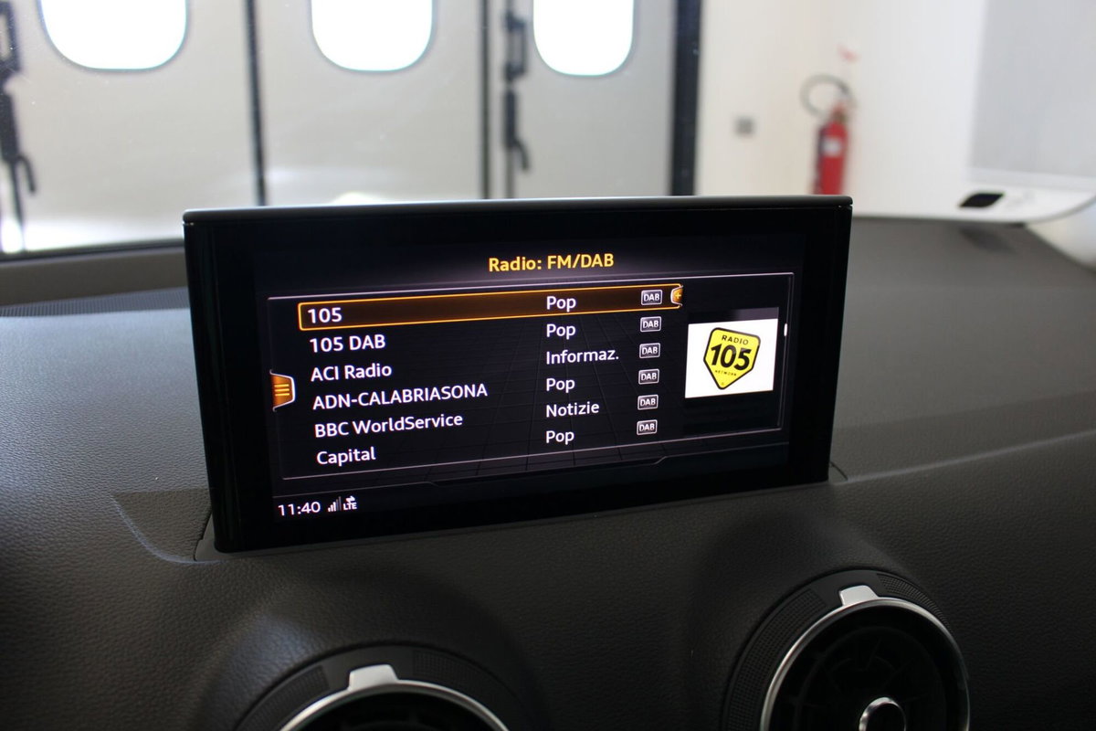Audi Q2 Q2 30 TDI S tronic Business (17)