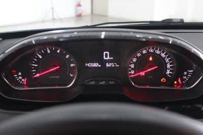 Peugeot 208 VTi 82 CV 5 porte Active (10)