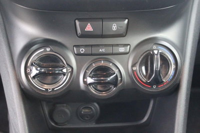 Peugeot 208 VTi 82 CV 5 porte Active (15)