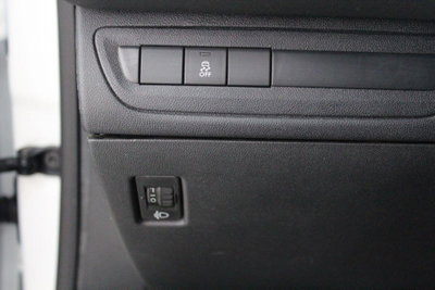 Peugeot 208 VTi 82 CV 5 porte Active (17)