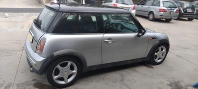 MINI Mini 1.6 16V Cooper (4)