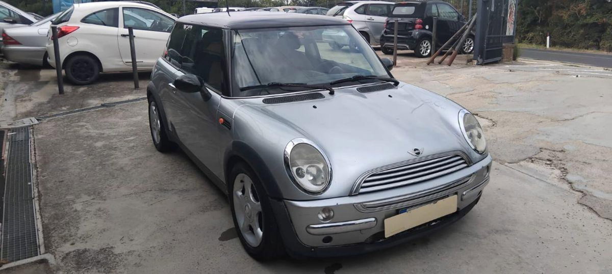 MINI Mini 1.6 16V Cooper (5)