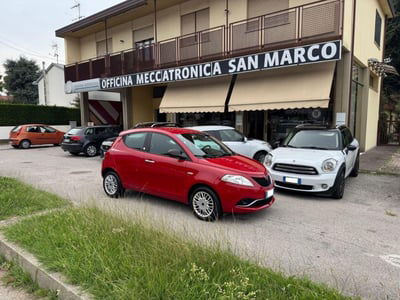 Lancia Ypsilon 1.2 69 CV 5 porte GPL Ecochic Silver usata