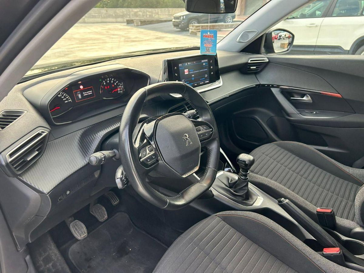 Peugeot 2008 1.2 puretech Active s&s 100cv (10)