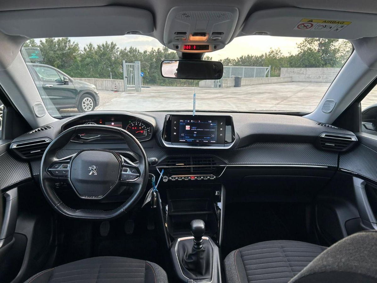 Peugeot 2008 1.2 puretech Active s&s 100cv (11)