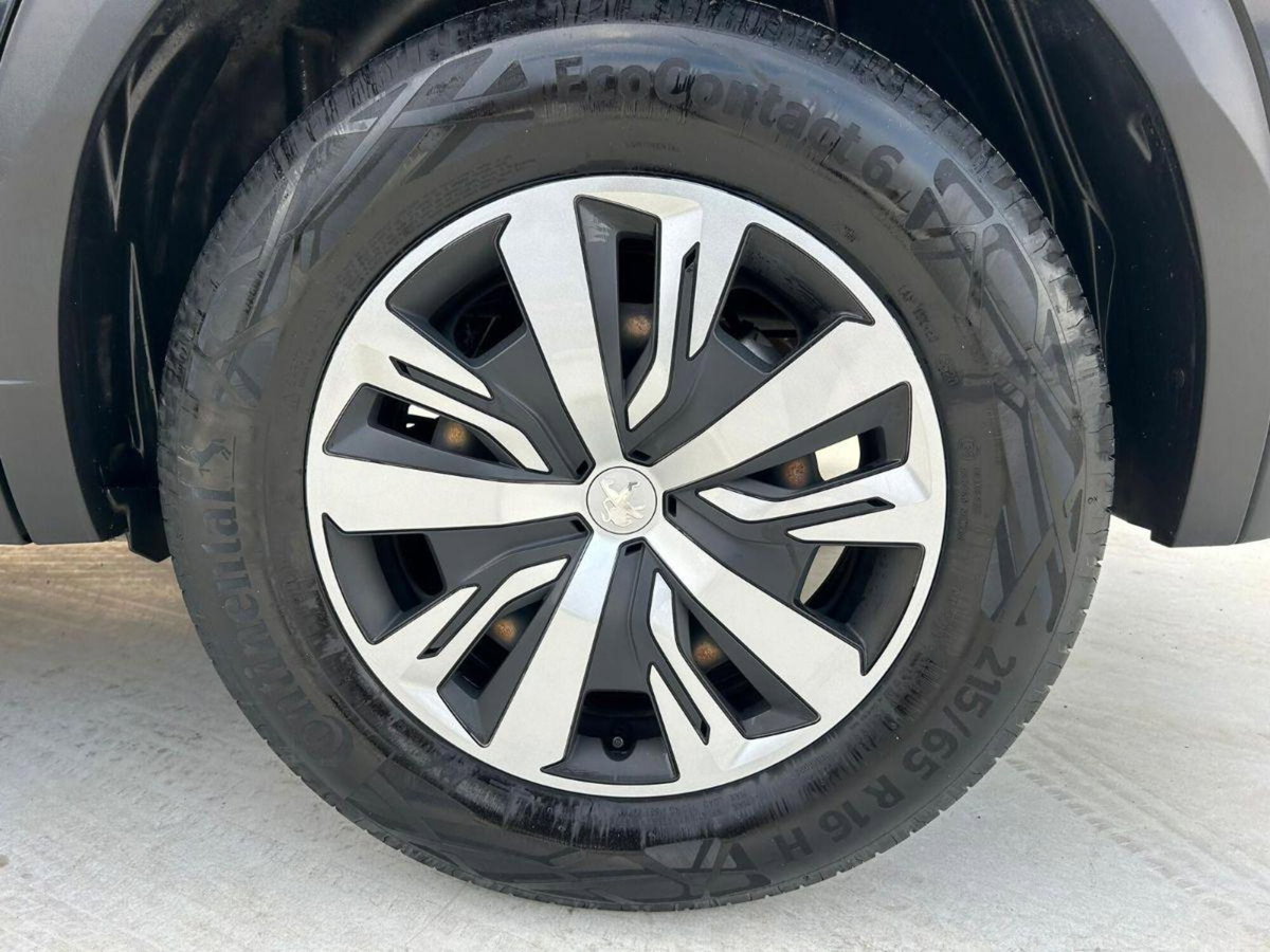 Peugeot 2008 1.2 puretech Active s&s 100cv (17)