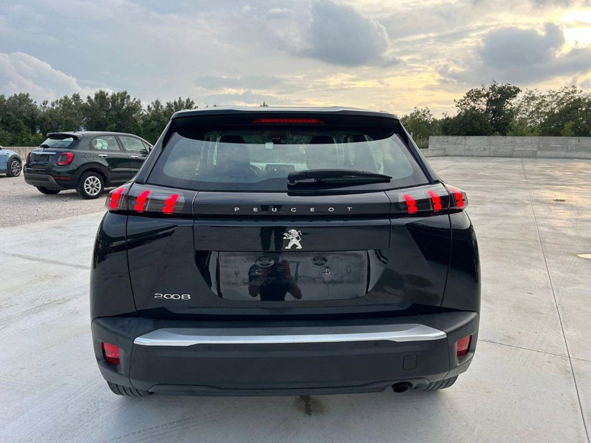 Peugeot 2008 1.2 puretech Active s&s 100cv (5)