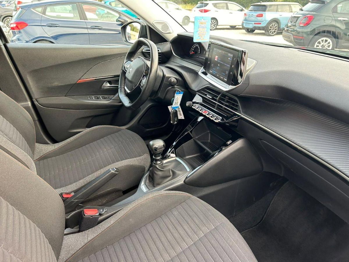 Peugeot 2008 1.2 puretech Active s&s 100cv (8)