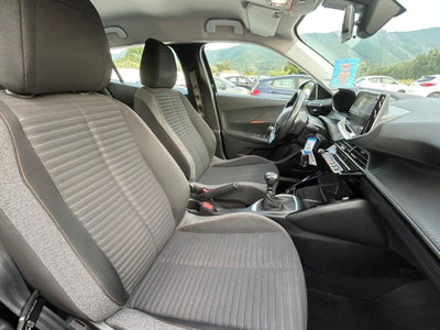 Peugeot 2008 1.2 puretech Active s&s 100cv (9)