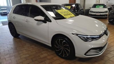 Volkswagen Golf 1.0 eTSI EVO DSG Life usata