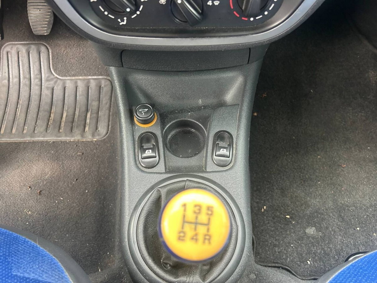 Citroen C2 1.4 HDi 70CV airdream Excite VTR (10)