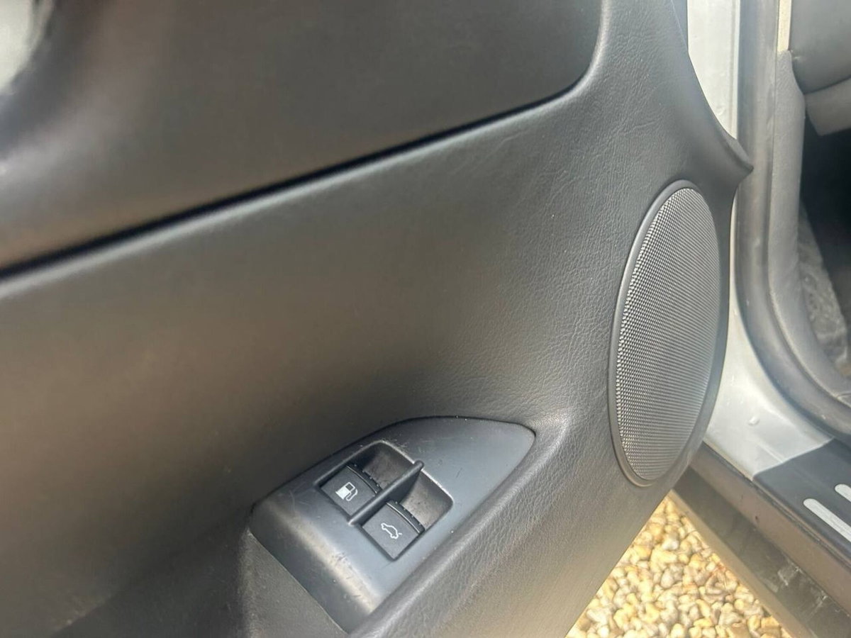 Volkswagen Passat Variant 1.9 TDI/101 CV cat (11)