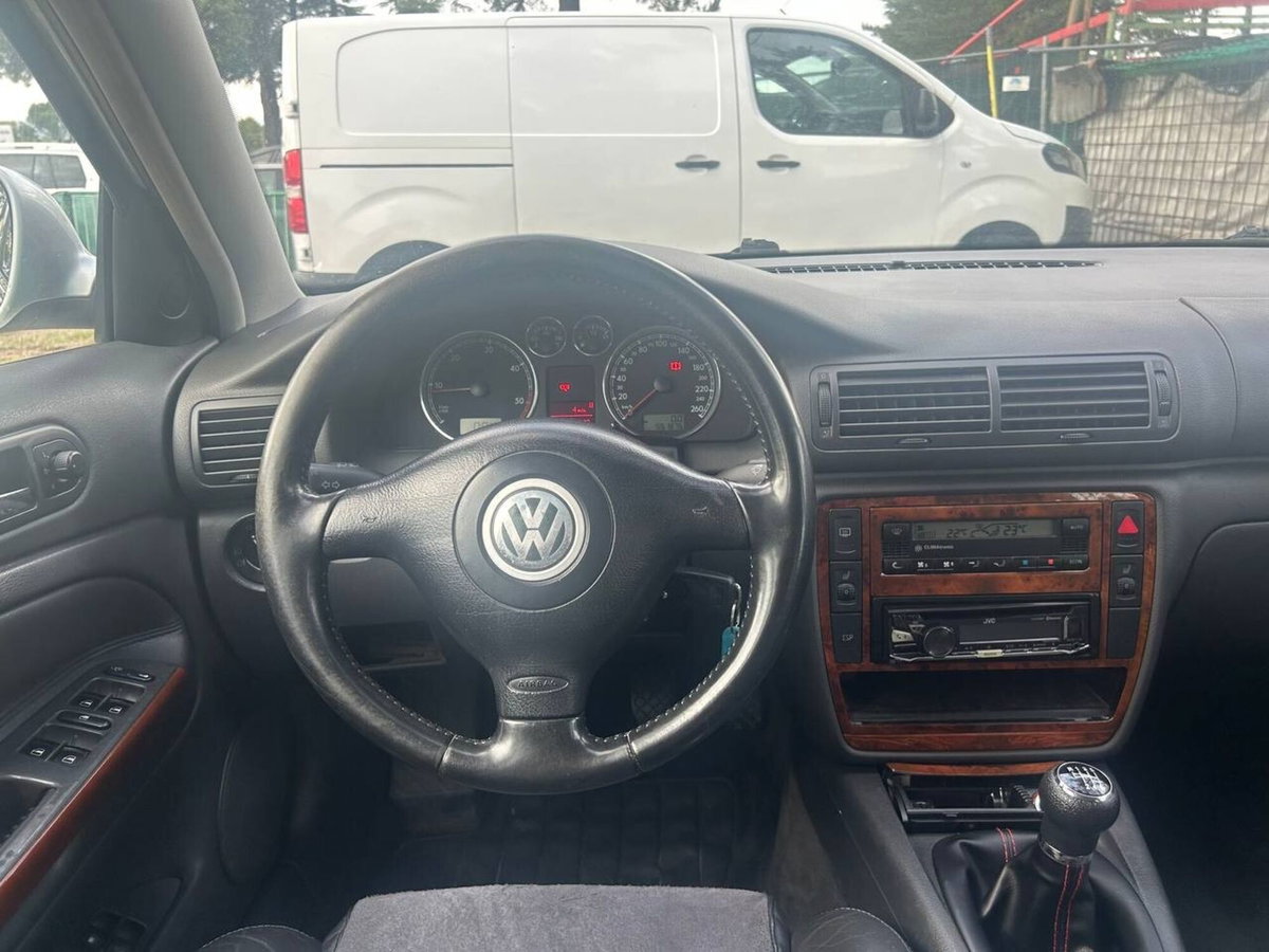 Volkswagen Passat Variant 1.9 TDI/101 CV cat (13)
