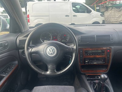 Volkswagen Passat Variant 1.9 TDI/101 CV cat (13)