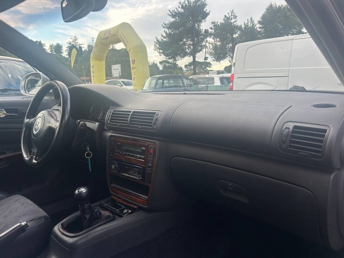 Volkswagen Passat Variant 1.9 TDI/101 CV cat (9)