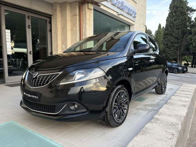 Lancia Ypsilon 1.0 FireFly 5 porte S&S Hybrid Gold Plus