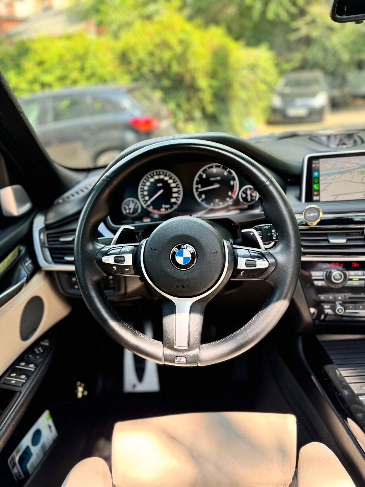 BMW X5 M50d (9)